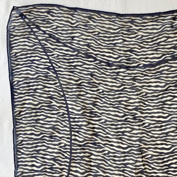 Vintage Banana Republic Italian Silk Womens Scarf Zebra Print Square Blue White - Picture 3 of 11